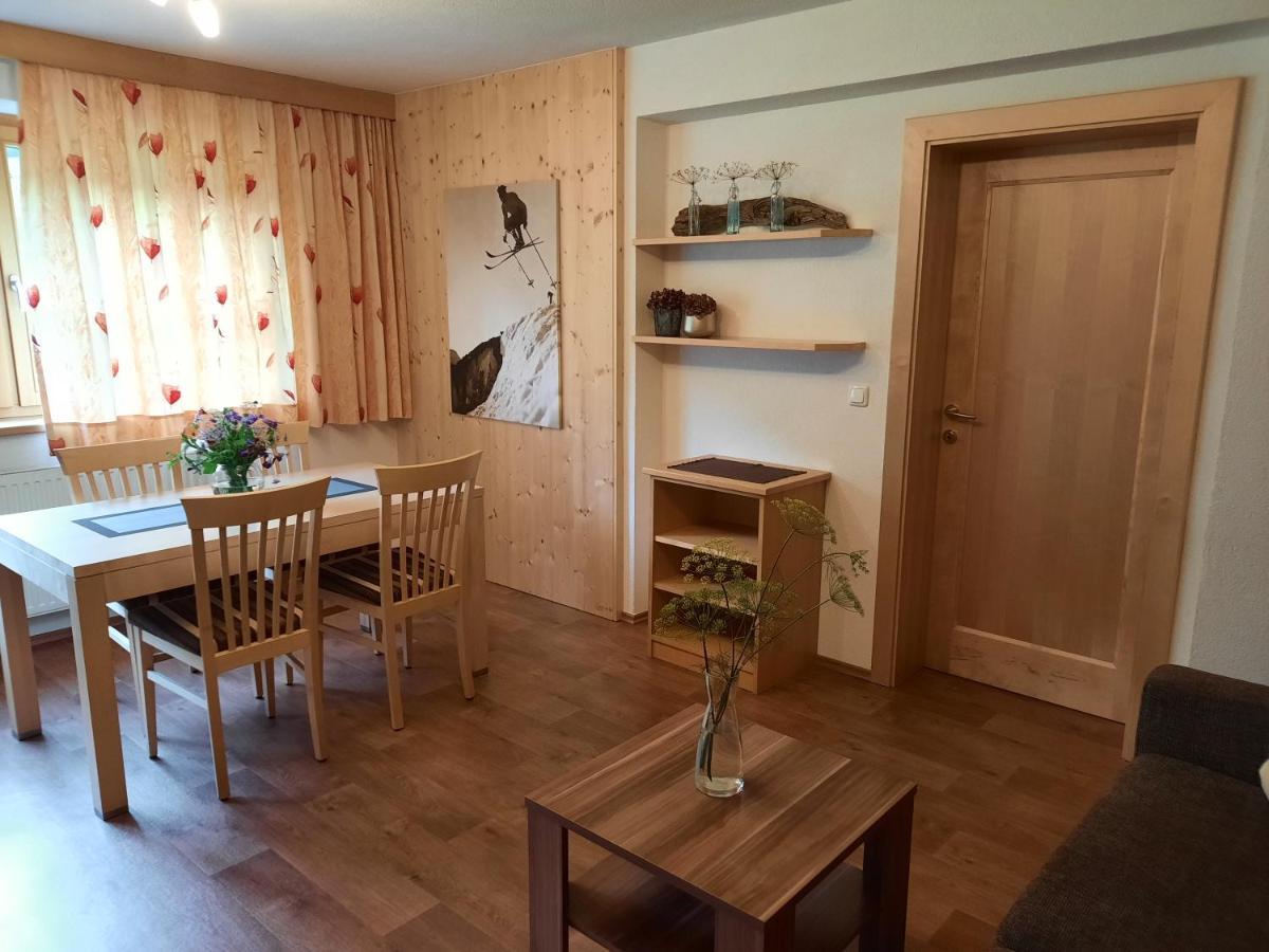 Haus Untergand Appartement Sankt Anton am Arlberg Buitenkant foto