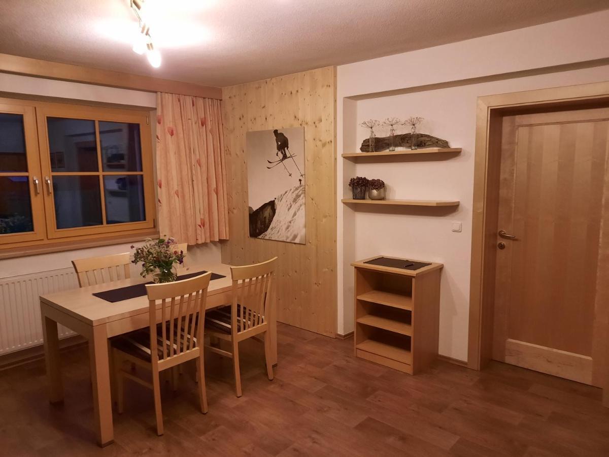 Haus Untergand Appartement Sankt Anton am Arlberg Buitenkant foto