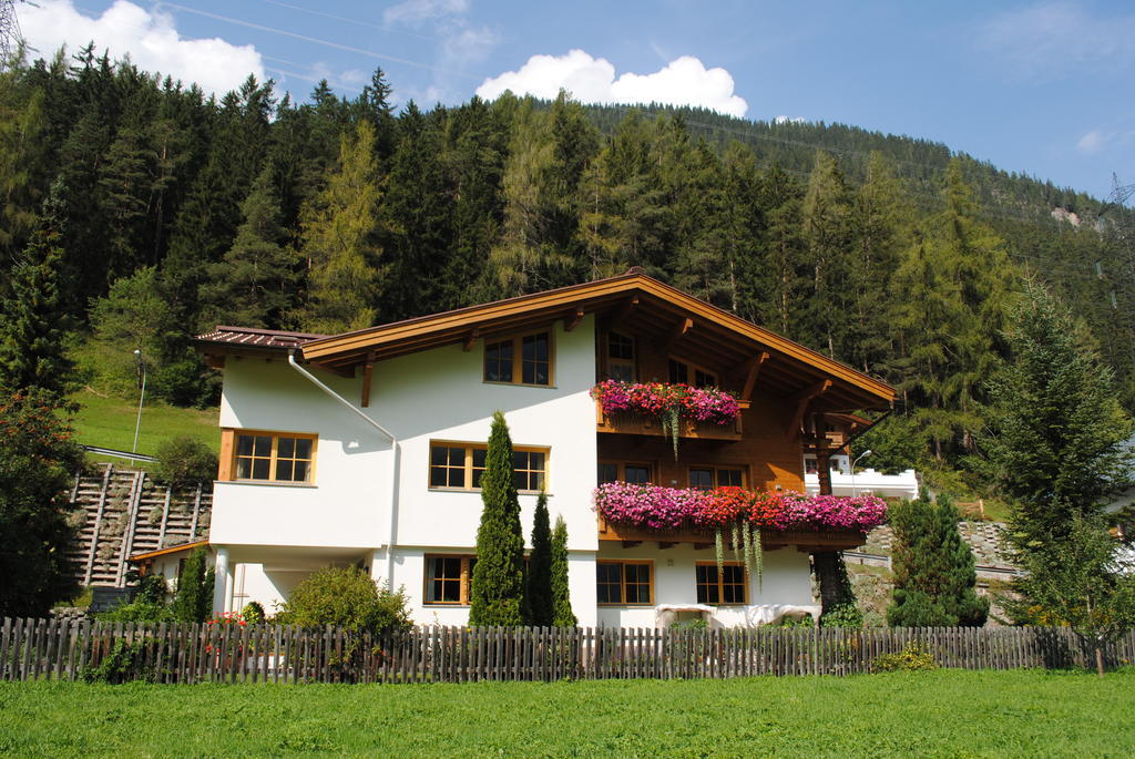 Haus Untergand Appartement Sankt Anton am Arlberg Buitenkant foto