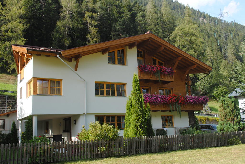 Haus Untergand Appartement Sankt Anton am Arlberg Buitenkant foto